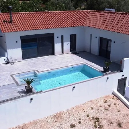 Katerina Kefalonia *