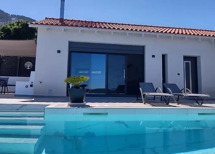 Katerina Kefalonia